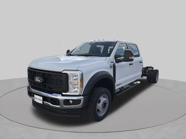 New 2027 Oxford White Ford F-450® XL image 2