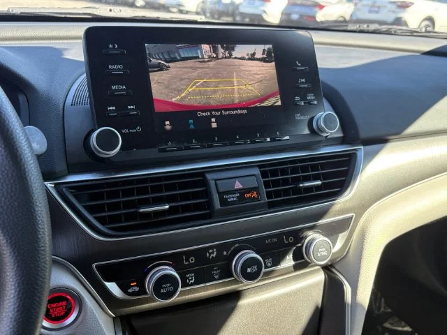 Used 2018 Red Honda LX 1.5T image 21