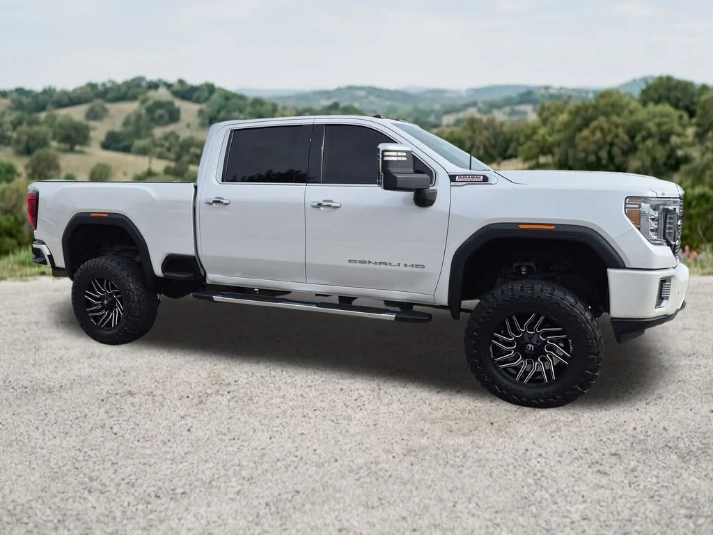Used 2020 White GMC Denali image 13