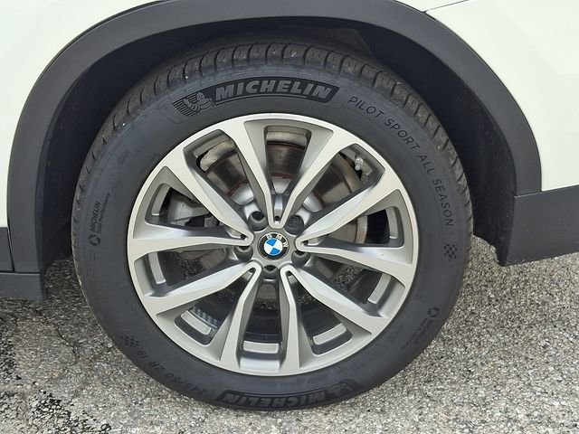 Used 2018 White BMW xDrive30i image 28