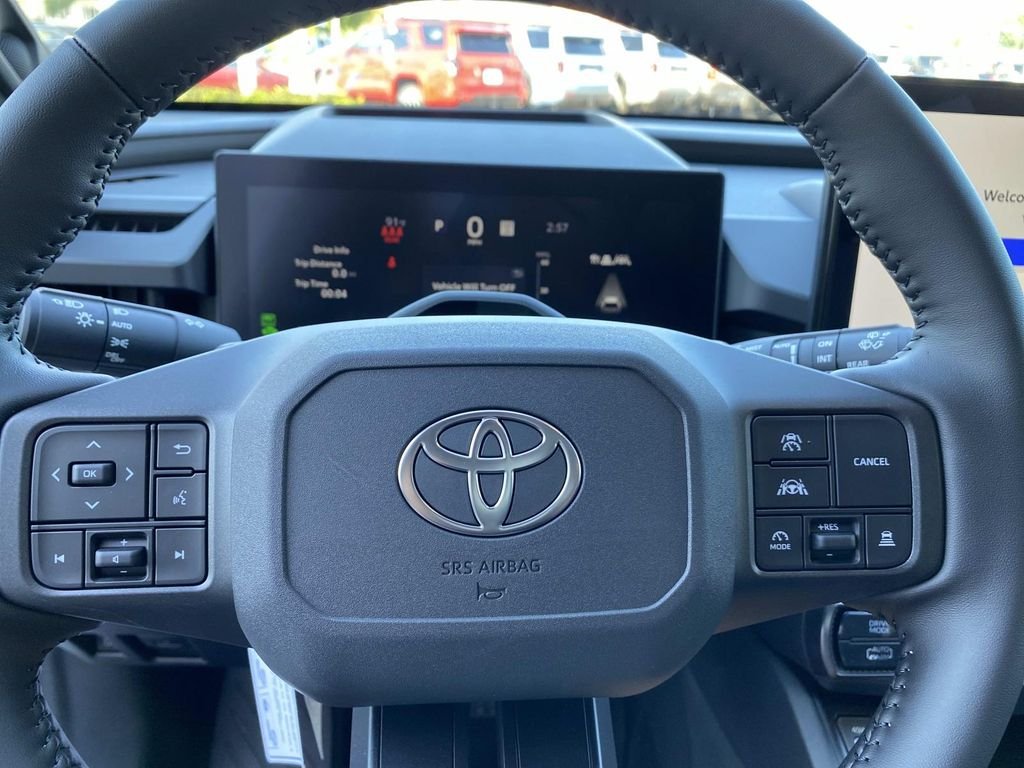 New 2026 Wind Chill Pearl with Midnight Black Metallic roof Toyota XSE image 15