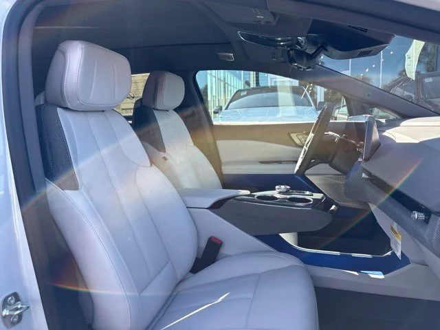 New 2027 Vibrant White Tricoat Cadillac Sport image 18