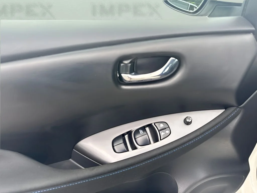 Used 2023 White Nissan S image 17