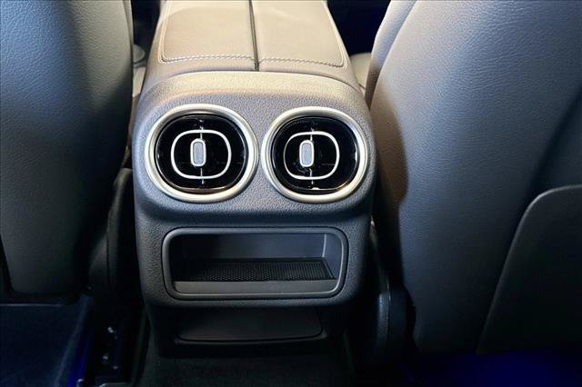 New 2026 Polar White Mercedes-Benz GLC 300 image 53