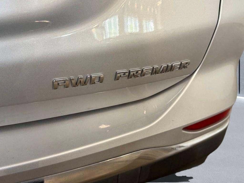 Used 2019 Silver Chevrolet Premier image 23