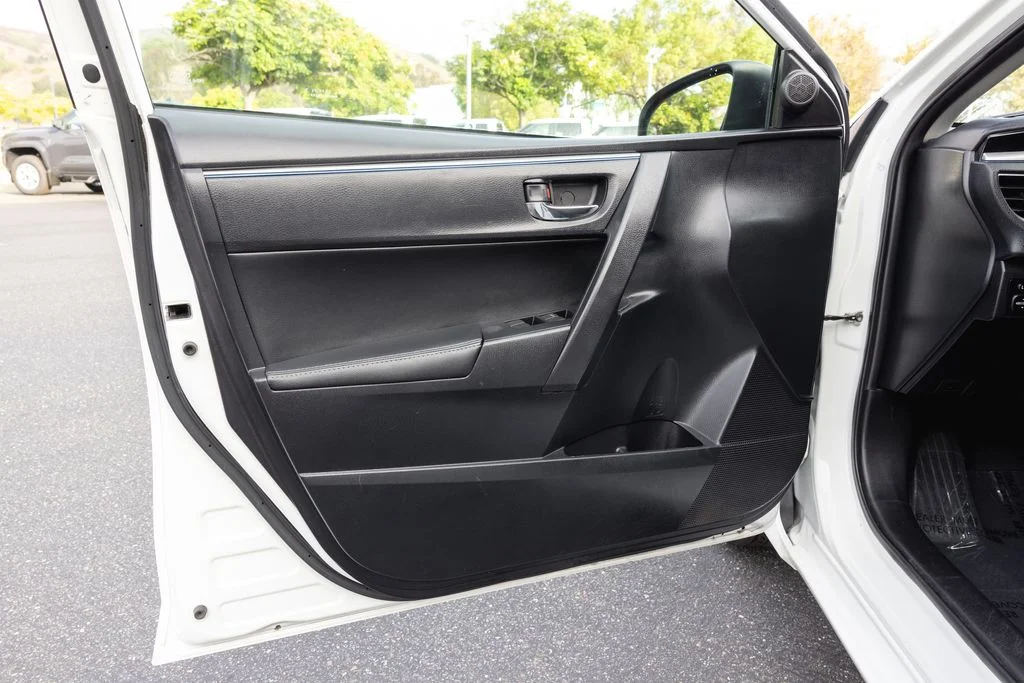 Used 2014 Super White Toyota S image 13