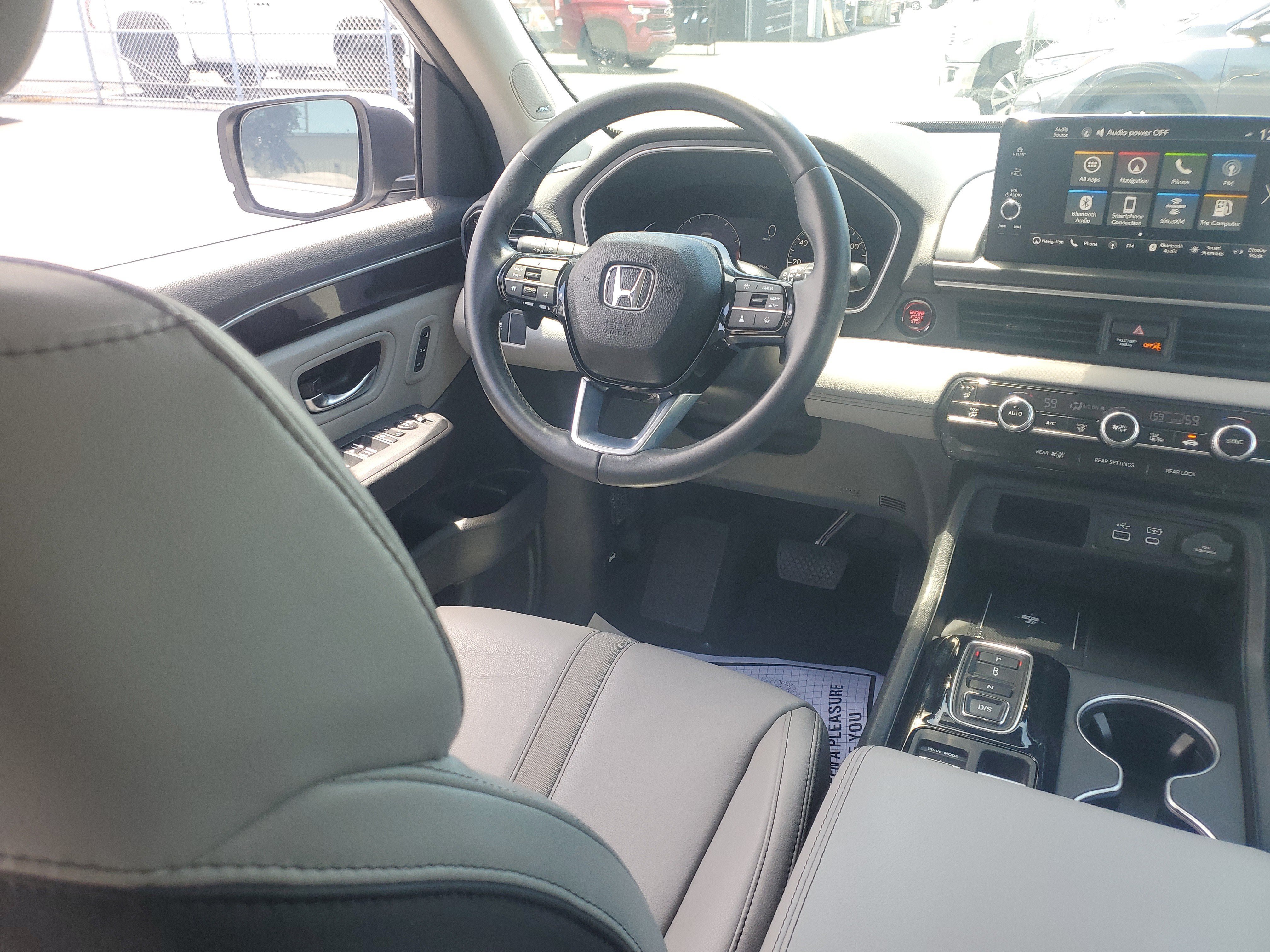 Used 2023 Lunar Silver Metallic Honda Touring image 16