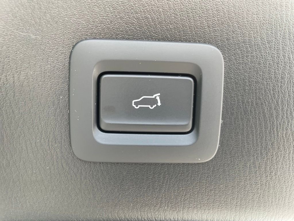 Used 2025 Rhodium White Metallic Mazda 2.5 S Carbon Edition image 10