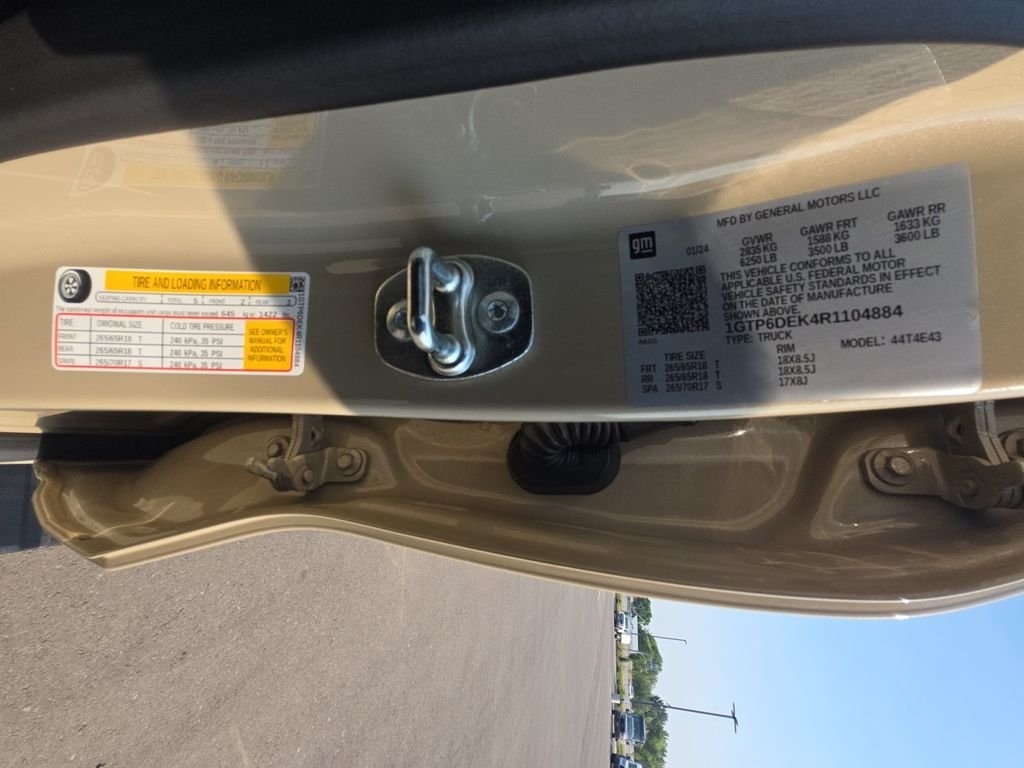 Used 2024 Beige GMC AT4 image 25