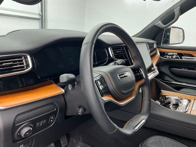2024 Jeep Grand Wagoneer L Series III - Photo 12