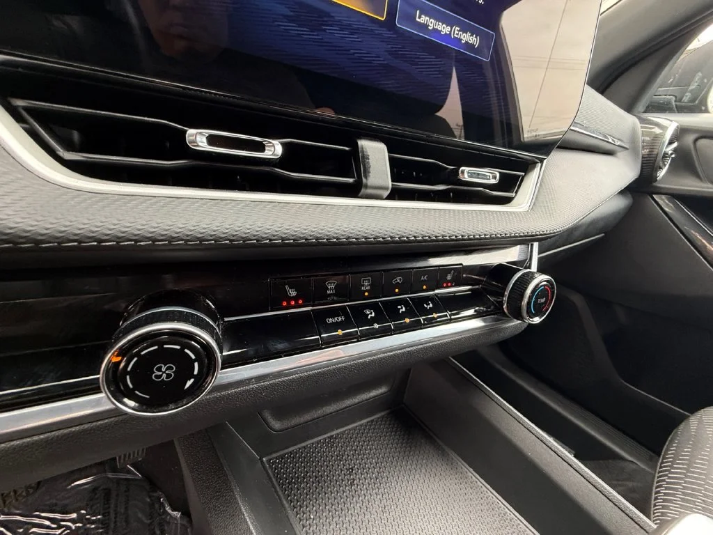 Used 2026 Black Chevrolet LT image 23