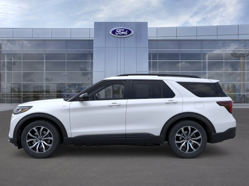 New 2026 Star White Metallic Tri-Coat Ford ST-Line image 26
