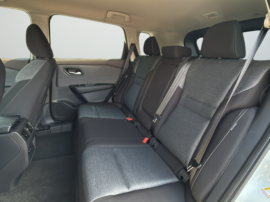 Used 2023 White Nissan SV image 31