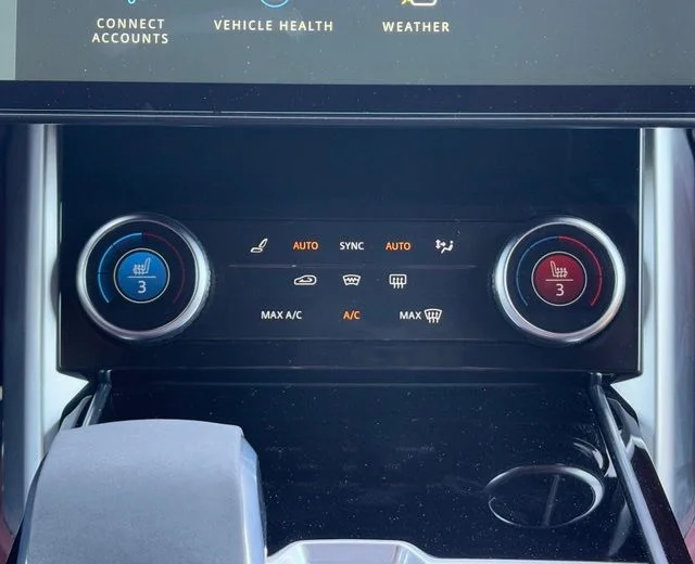 Certified Used 2023 Gray Land Rover SE image 28