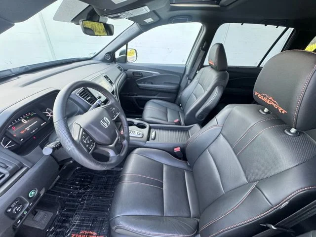 Used 2023 Silver Honda TrailSport image 29