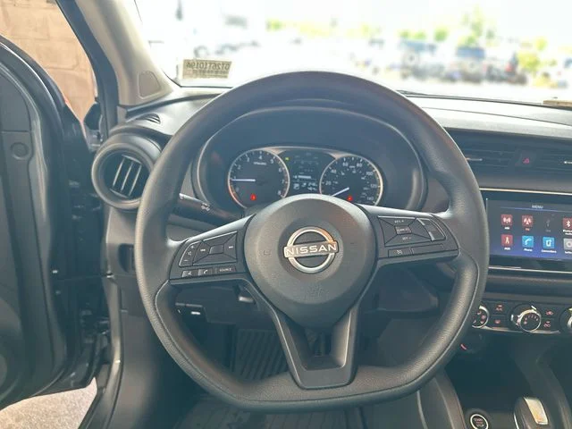 Used 2025 Gray Nissan S image 15