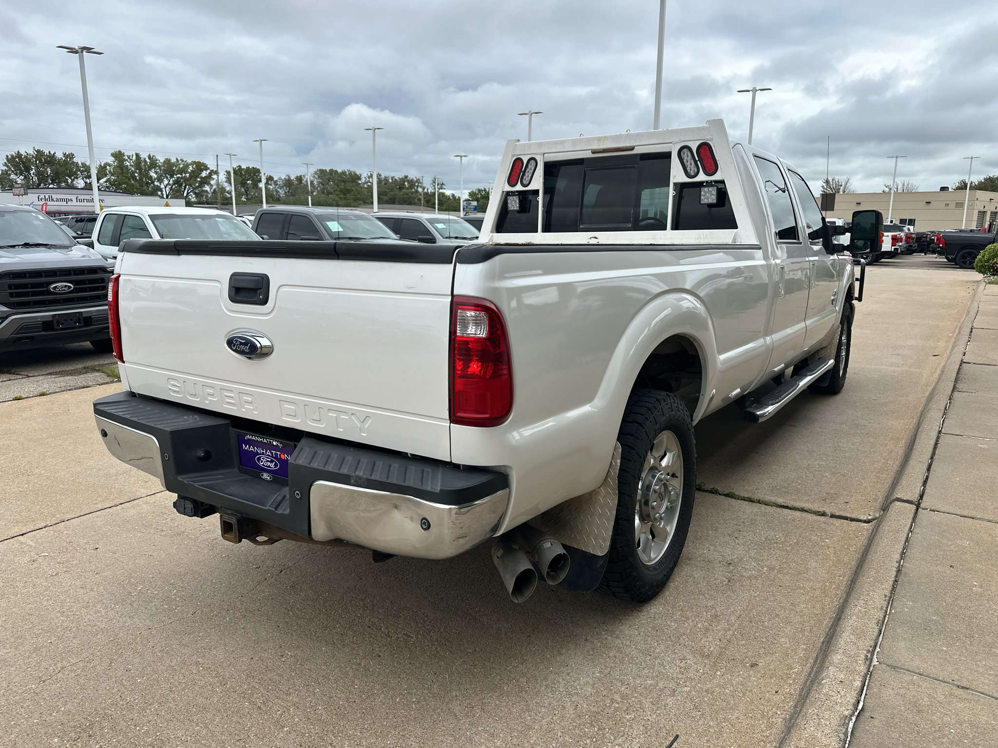 Used 2016 White Platinum Metallic Tri-Coat Ford LARIAT image 11