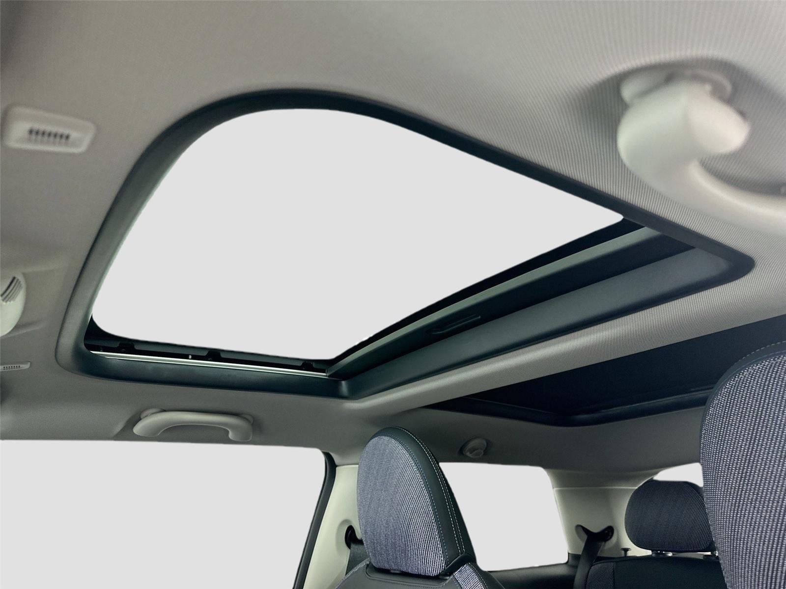 2025 MINI Hardtop 2 Door S - Photo 17