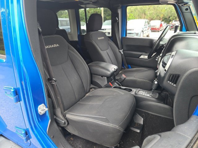 Used 2016 Hydro Blue Pearlcoat Jeep Sahara image 12