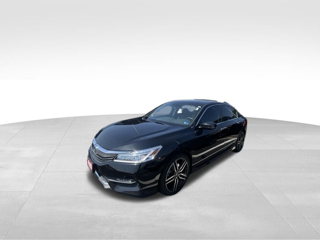 Used 2016 Black Honda Touring image 2