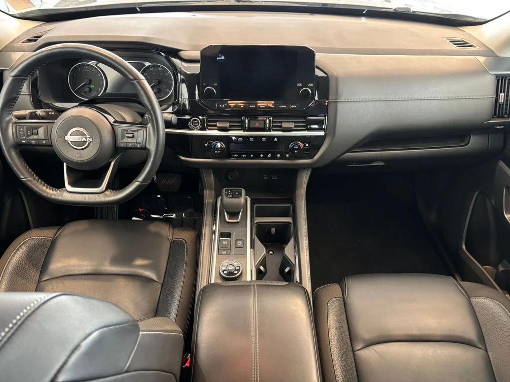 Used 2022 Gray Nissan SL image 27