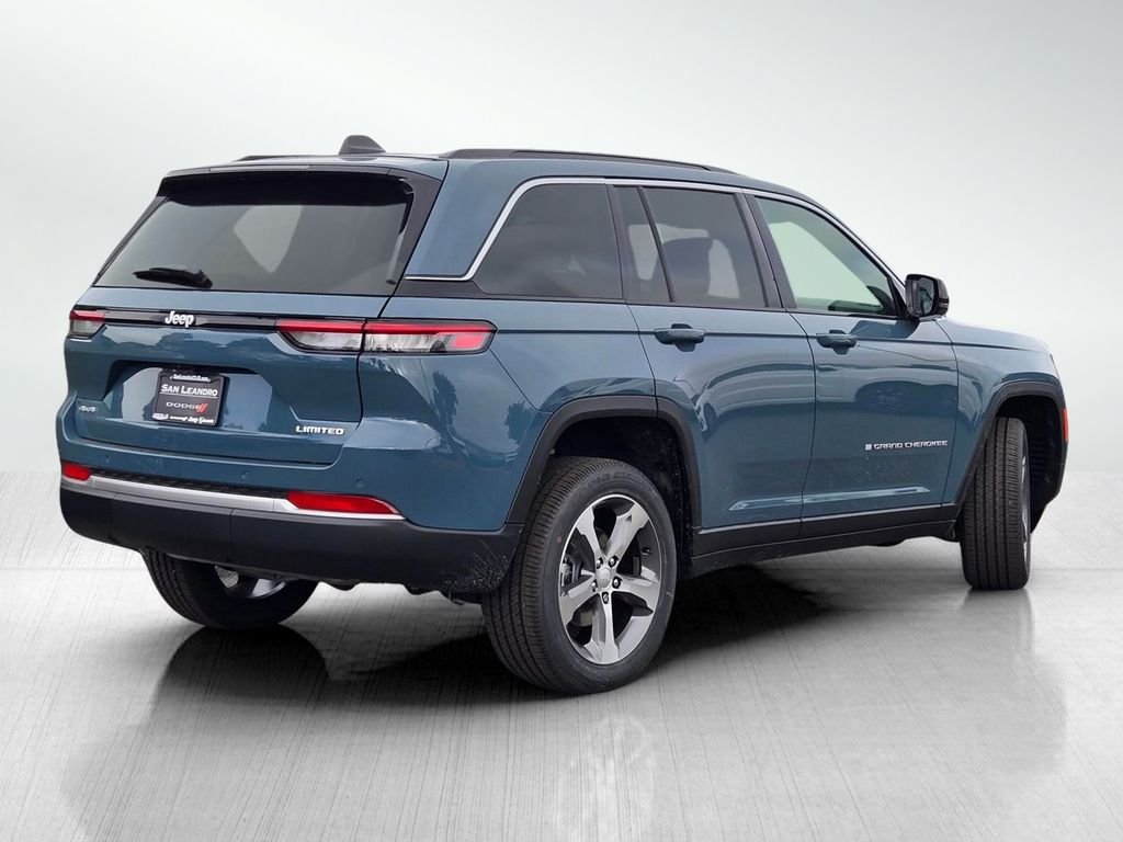 New 2026 Steel Blue Exterior Paint Jeep Limited image 4