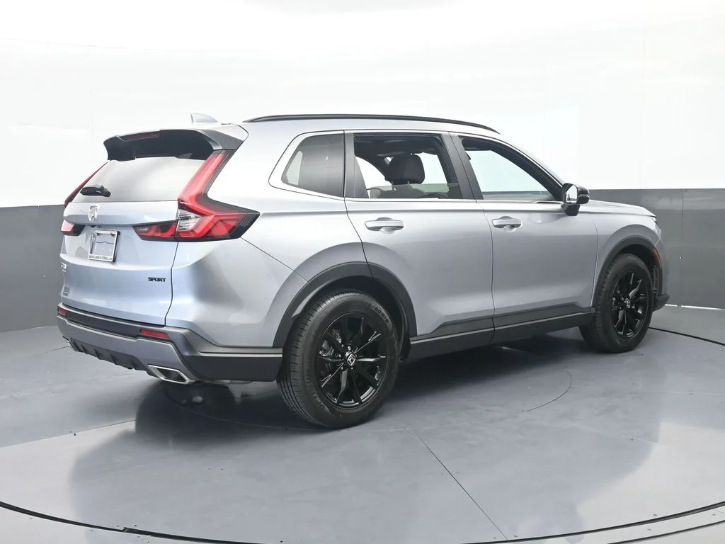 Used 2024 Lunar Silver Metallic Honda Sport image 5