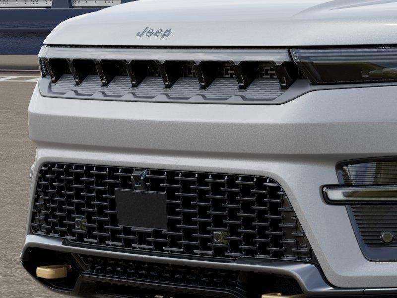 New 2026 Silver-Zynith Exterior Paint Jeep 85th Anniversary image 11