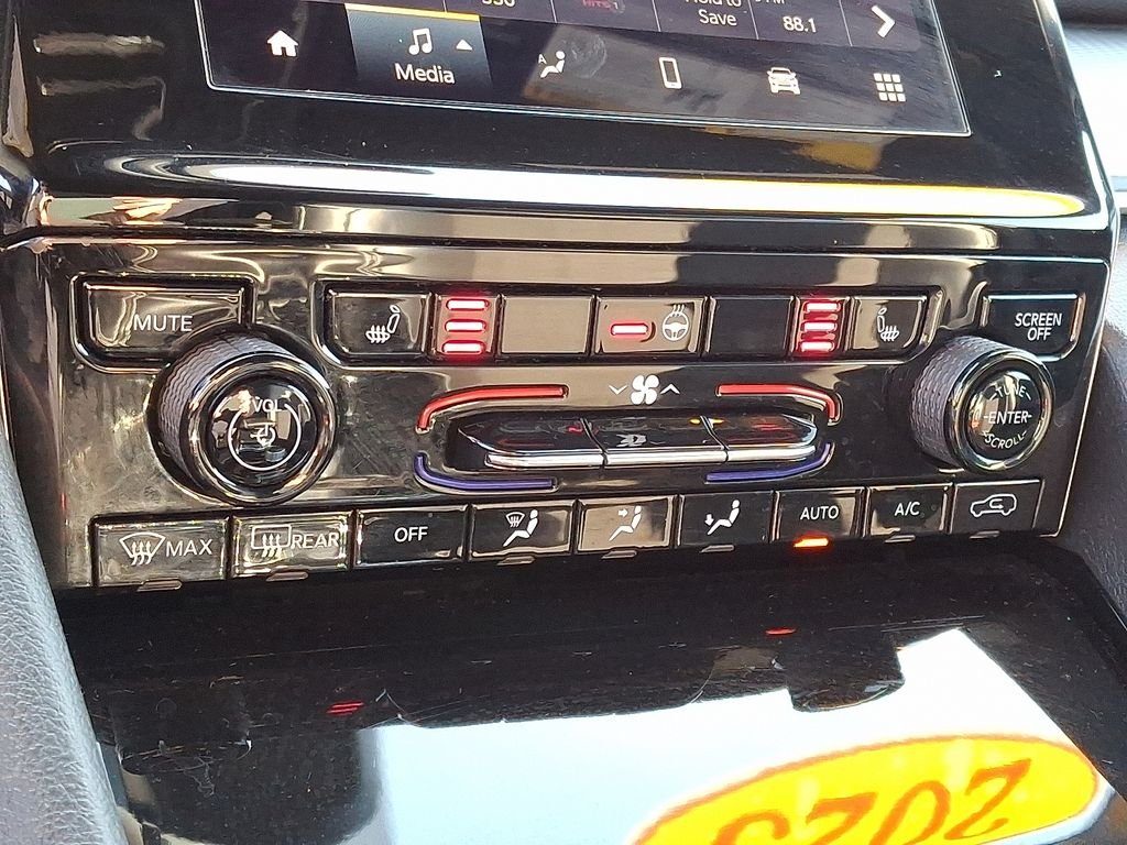 Used 2023 Silver Jeep Altitude X image 16