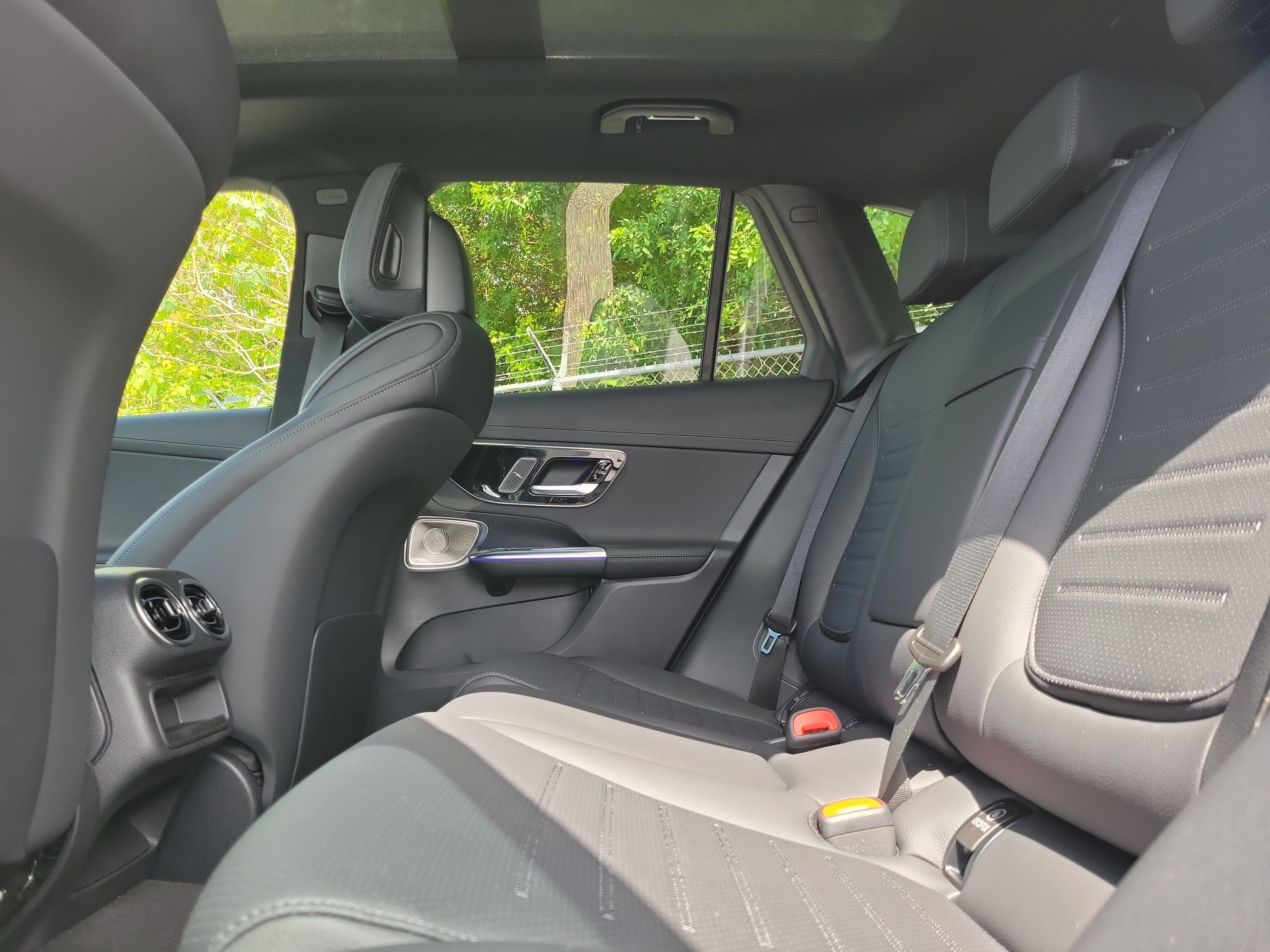 New 2026 Cirrus Silver Metallic Mercedes-Benz GLC 300 image 40