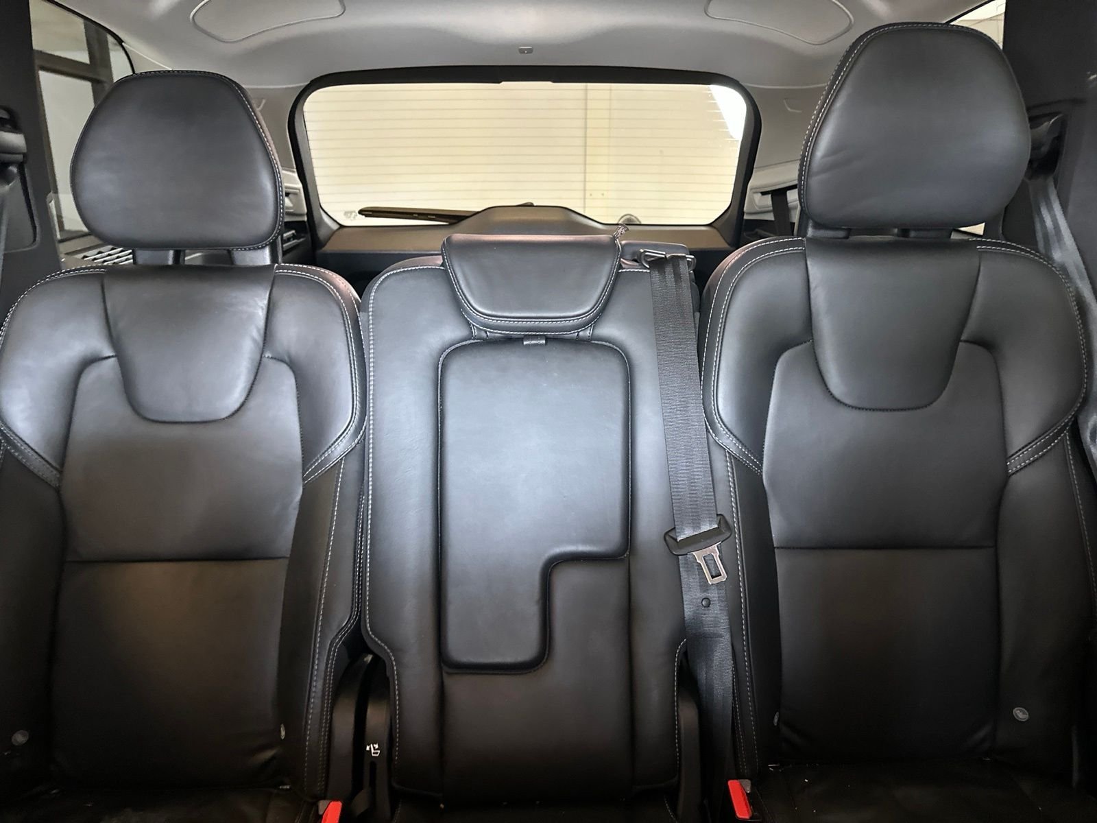 Used 2021  Volvo T6 Inscription image 25
