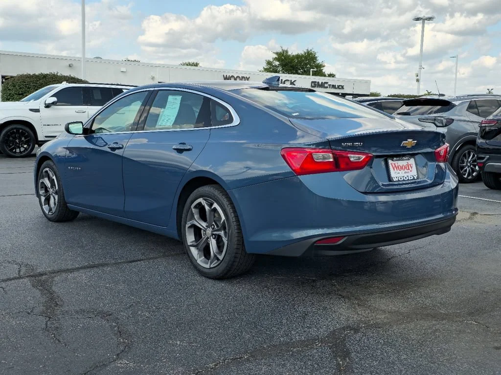 Certified Used 2024 Lakeshore Blue Metallic Chevrolet 1LT image 9