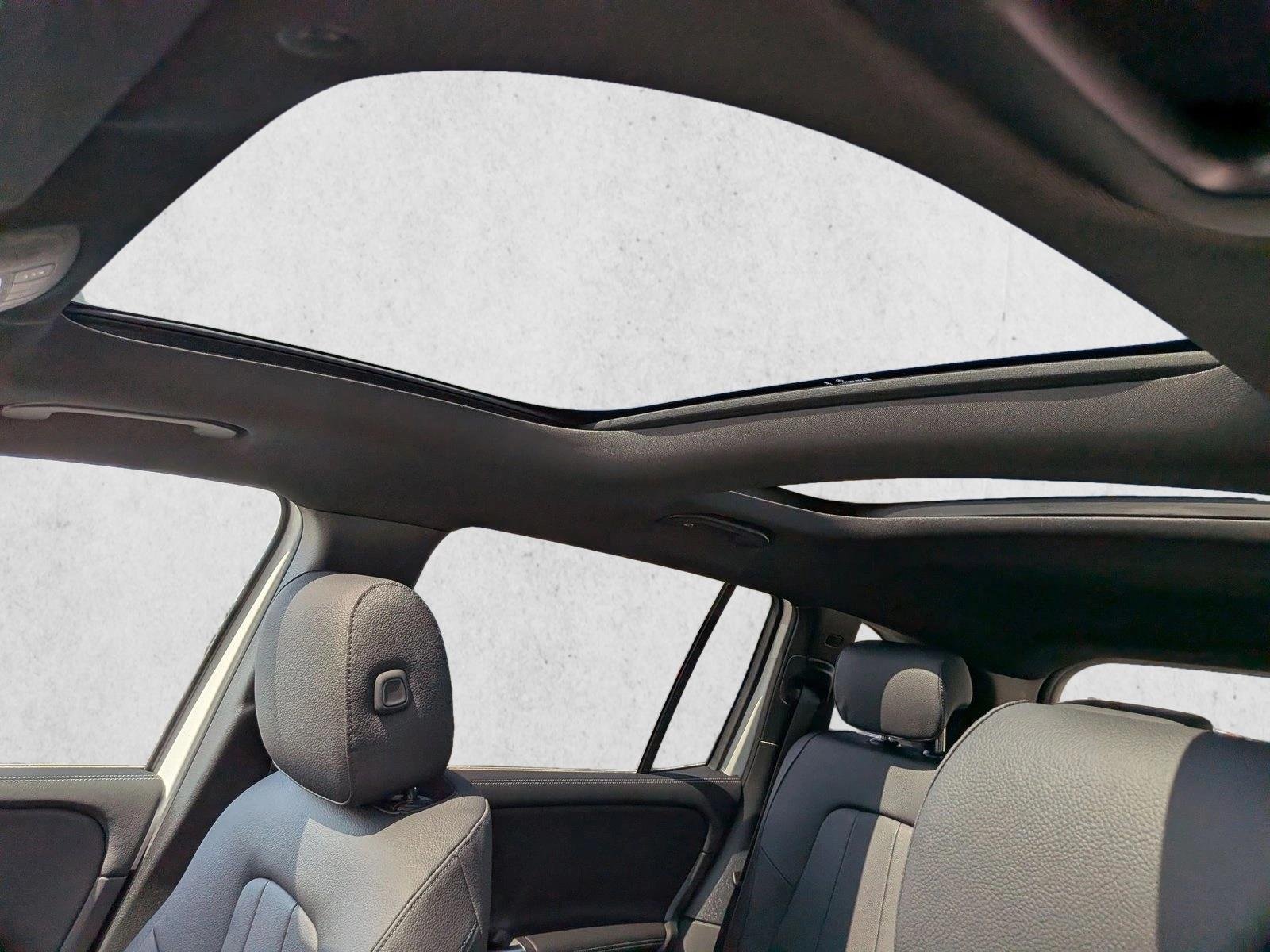 New 2026 Polar White Mercedes-Benz GLB250 image 15
