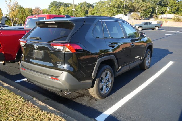 Used 2024  Toyota XLE image 21