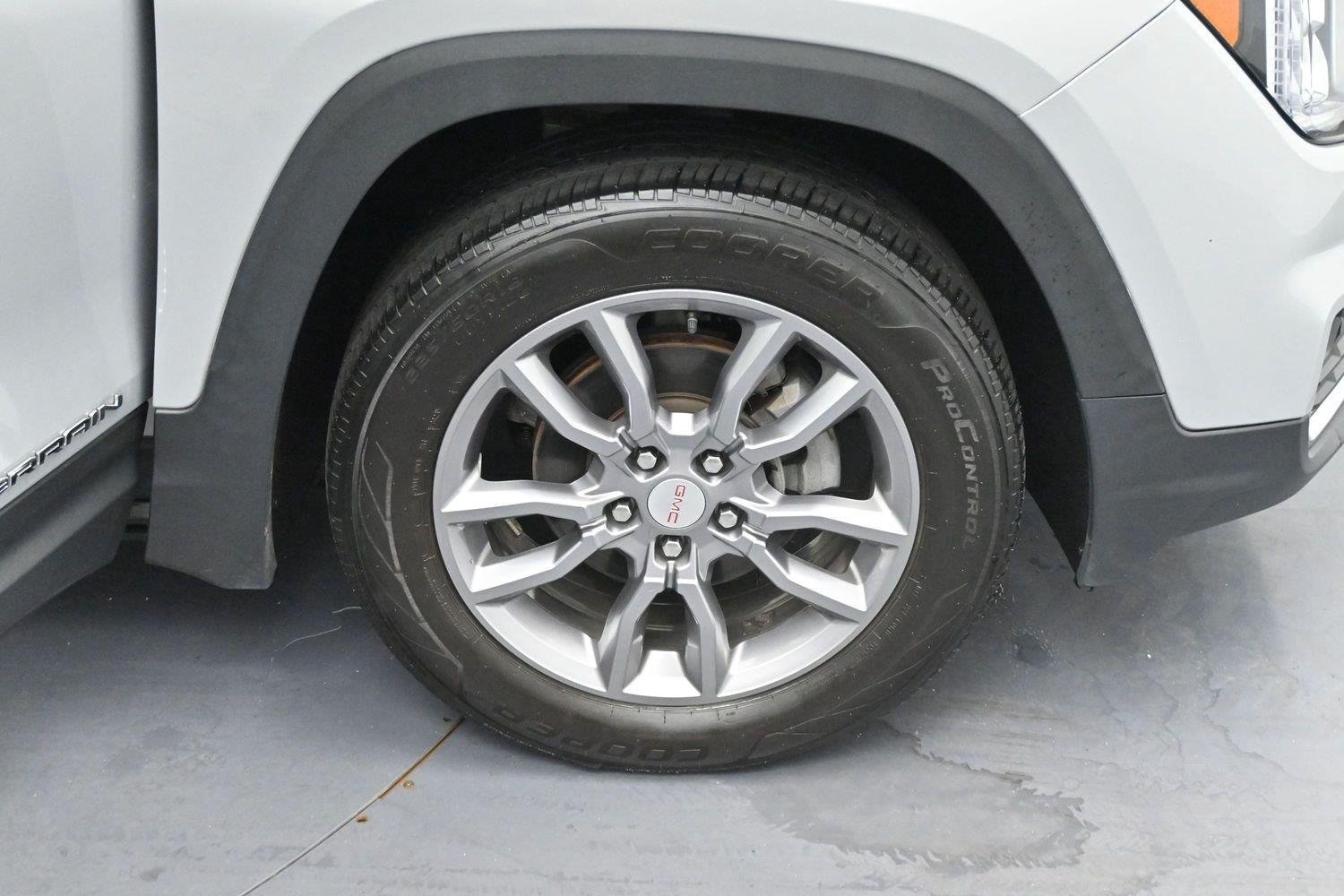 Used 2022 QUICKSILVER METALLIC GMC SLT image 34