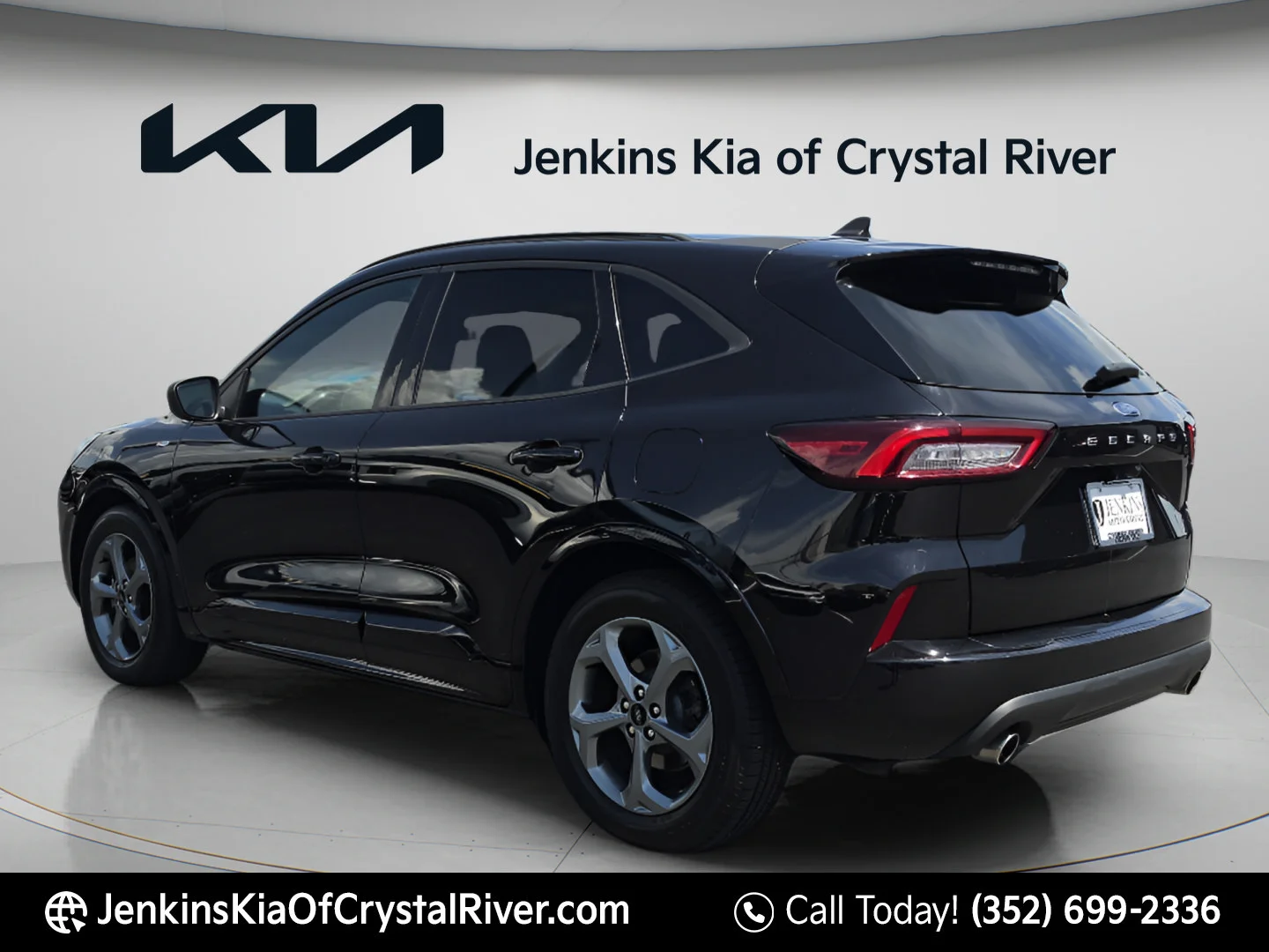 Used 2024 Black Metallic Ford ST-Line image 7