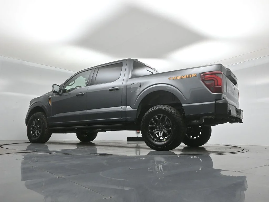 New 2026 Carbonized Gray Metallic Ford Tremor image 49