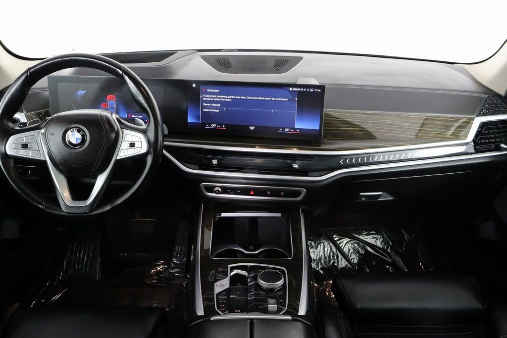 Used 2023 Black BMW xDrive40i image 8
