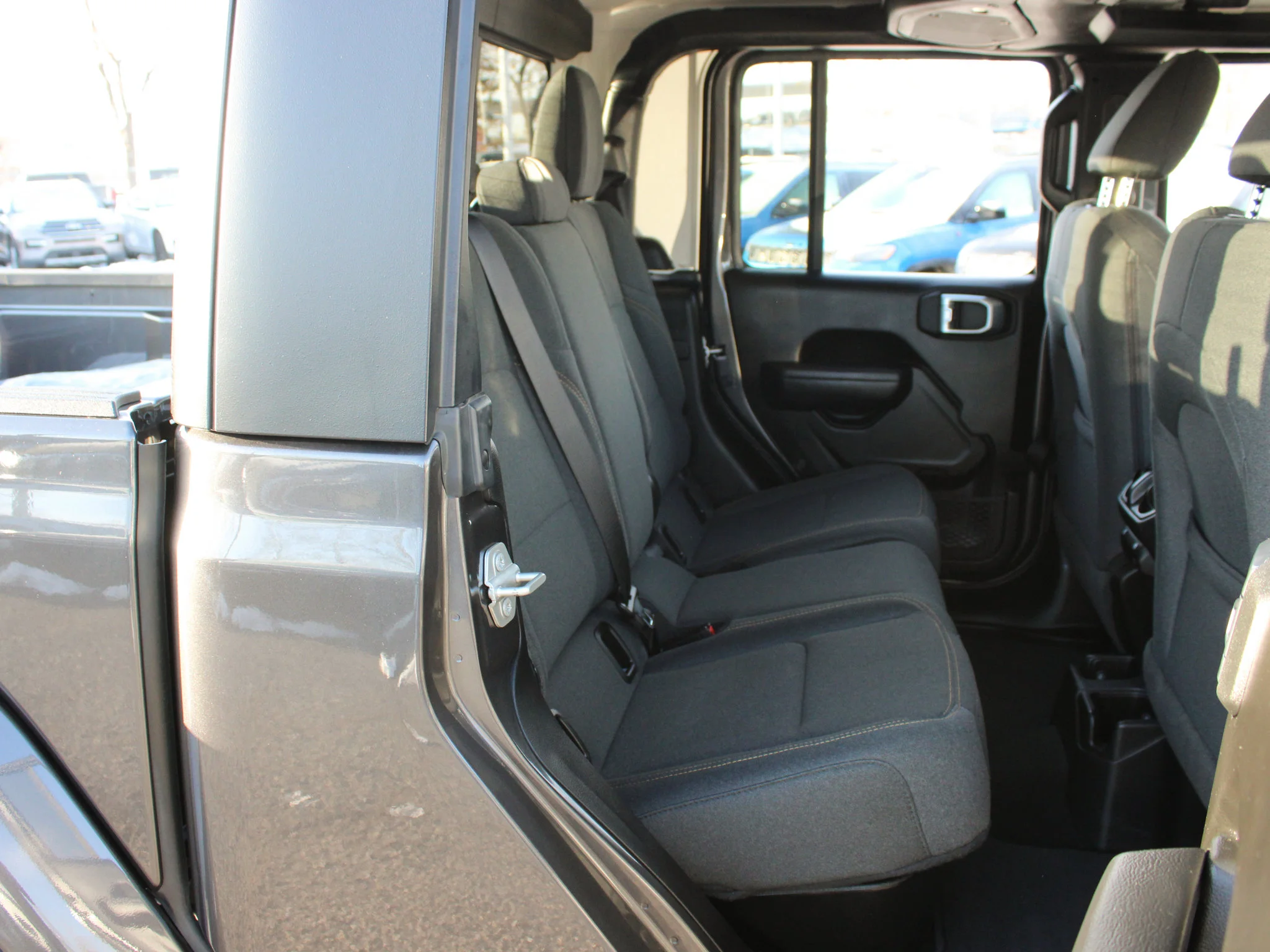 Certified Used 2024 Grey Jeep Sport S * V6 | Heated Seats | Adaptive Cruise | Apple CarPlay | Backup Camera image 18
