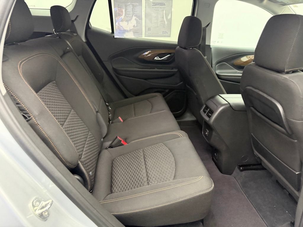 Used 2020 Silver GMC SLE image 33