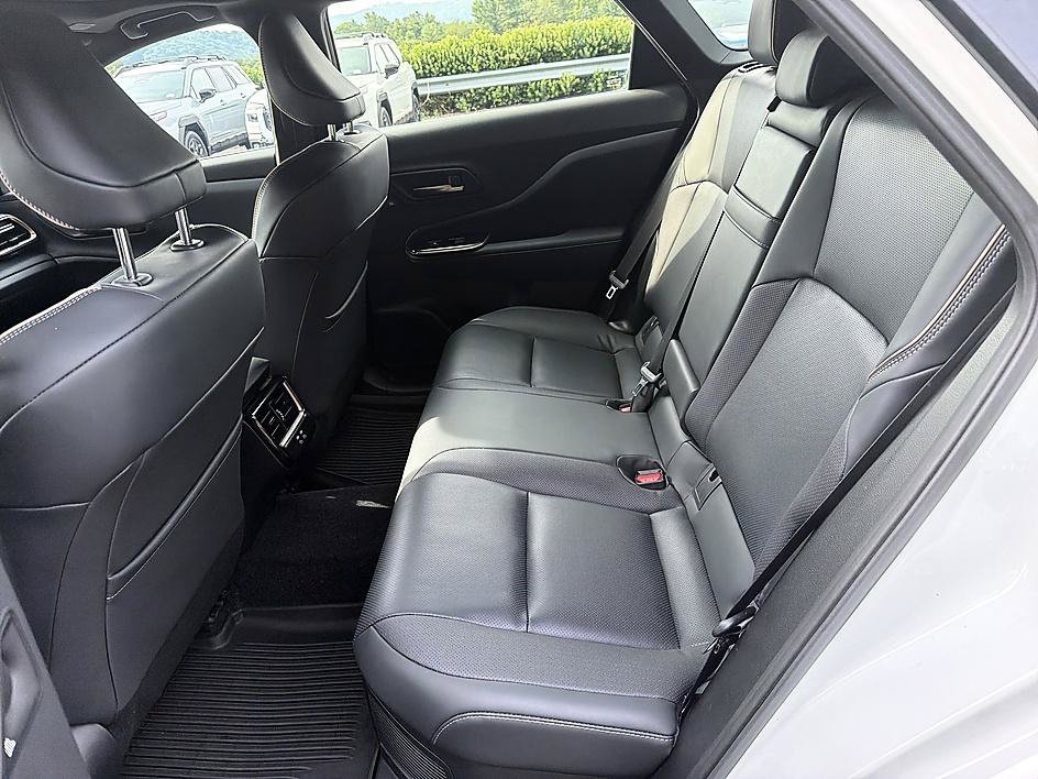 Used 2025 White Toyota Limited image 14