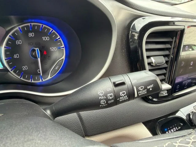 Used 2024 Black Chrysler Touring L image 33