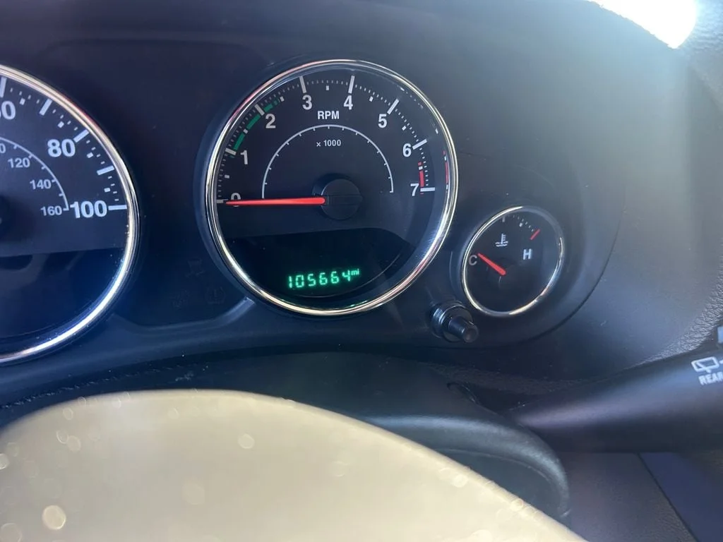 Used 2018 Bright White Jeep Unlimited Sahara 4x4 image 24