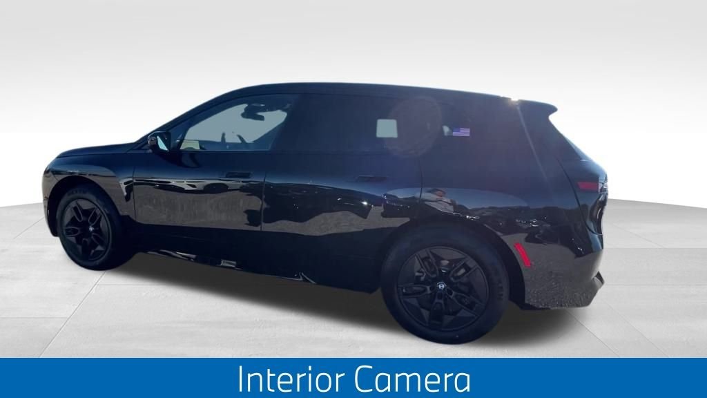Certified Used 2026 Black Sapphire Metallic BMW xDrive60 image 10