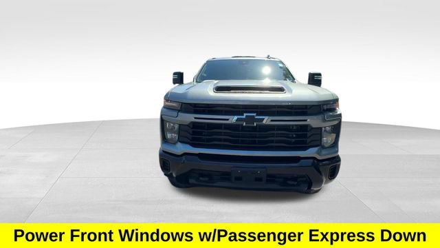 Used 2024 Gray Chevrolet Custom image 10