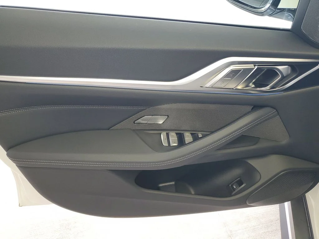 New 2026 Alpine White BMW eDrive40 image 14