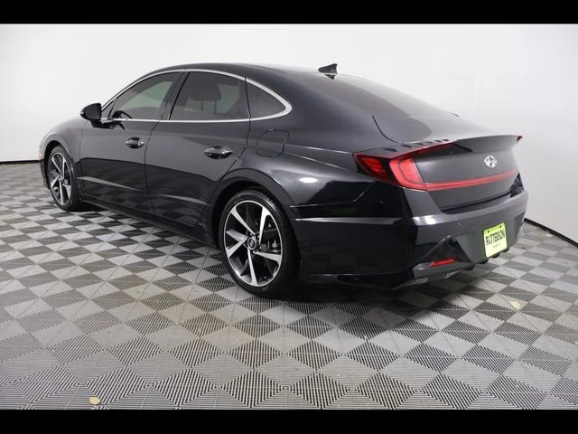 Used 2021 Black Hyundai SEL Plus image 4