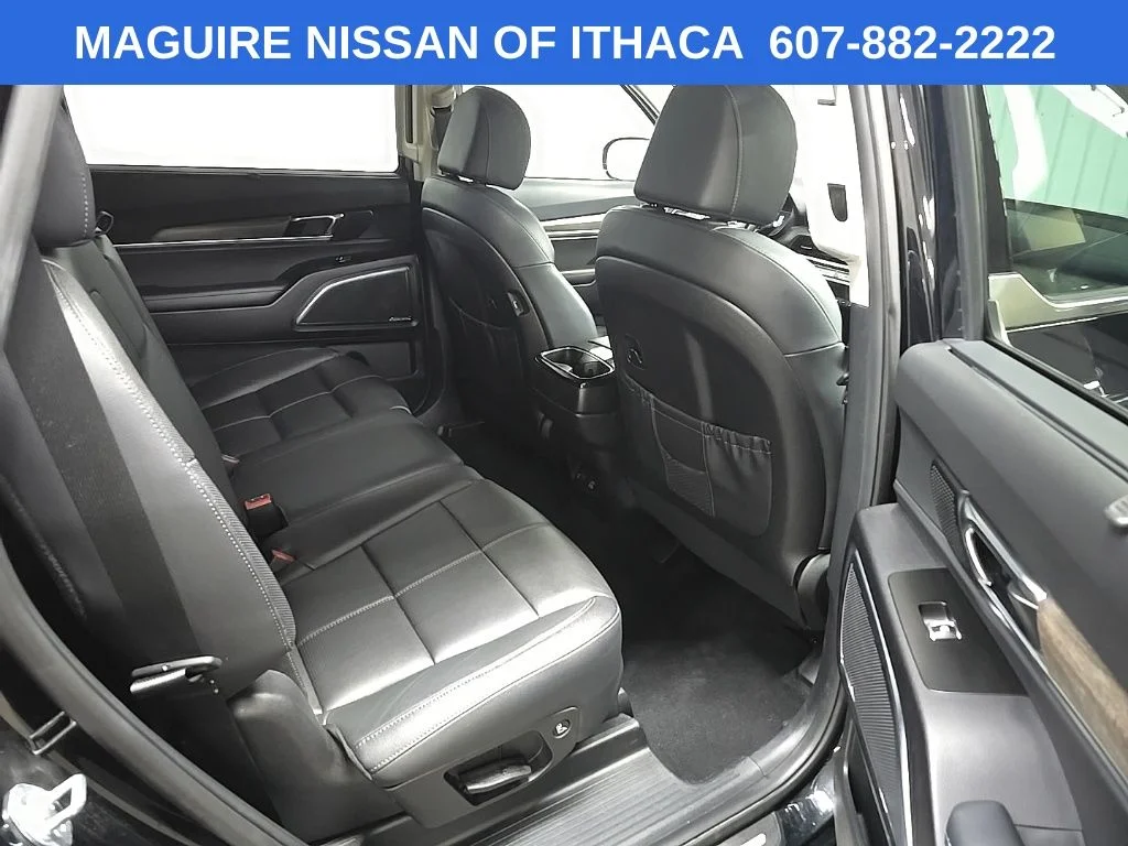 Used 2022  Kia SX image 18