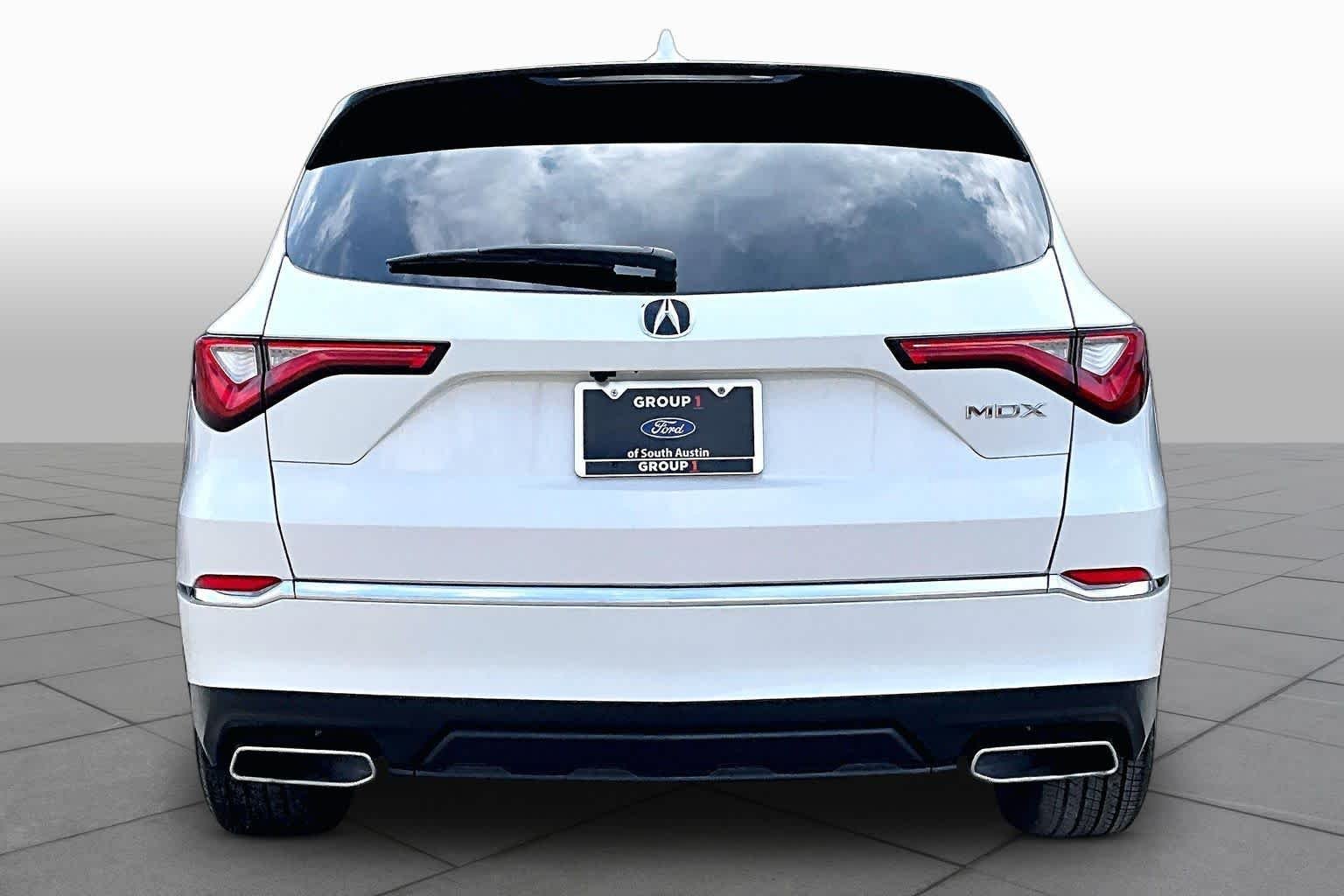 Used 2024 Platinum White Pearl Acura  image 5