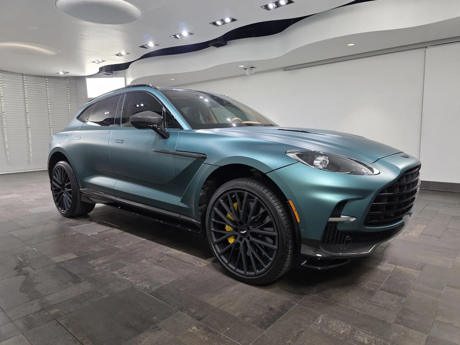 2024 Aston Martin DBX 4.0 V8 707 AWD's photo